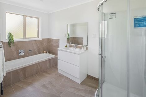 Photo of property in 41 Melksham Drive, Churton Park, Wellington, 6037