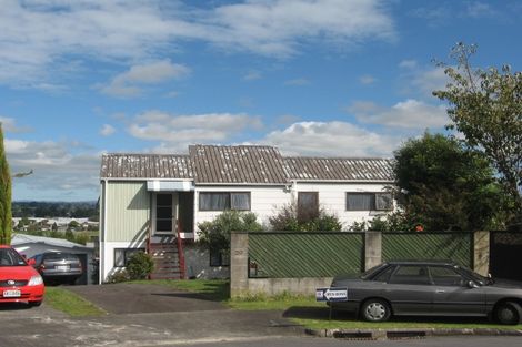 Photo of property in 29 Gwenand Place, Botany Downs, Auckland, 2010