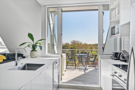 Photo of property in 15/15 Peterborough Street, Christchurch Central, Christchurch, 8013