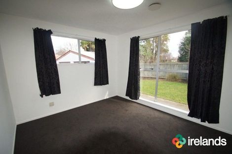 Photo of property in 6a Auburn Avenue, Upper Riccarton, Christchurch, 8041