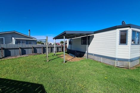 Photo of property in 13 Hickey Place, Opunake, 4616