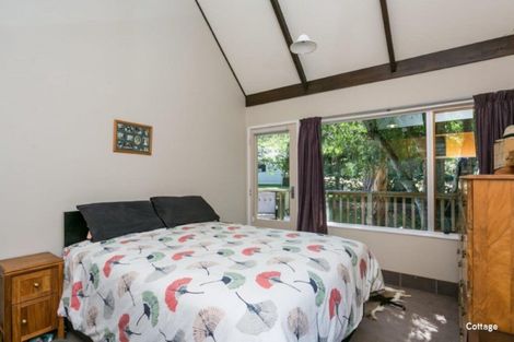 Photo of property in 2067 Taihape Road, Sherenden, Hastings, 4179