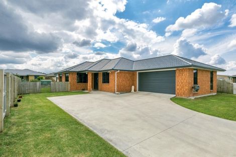 Photo of property in 25 Max Landing, Grandview Heights, Hamilton, 3200