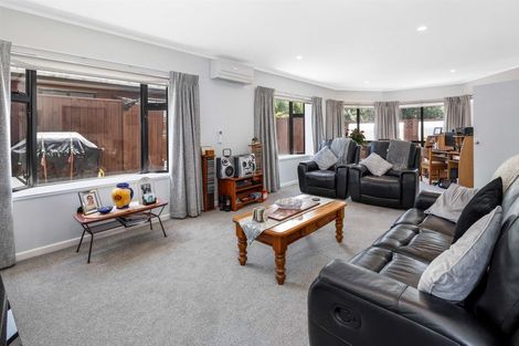 Photo of property in 5 Bay Lair Grove, Island Bay, Wellington, 6023