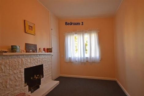 Photo of property in 2 Chaucer Road, Hospital Hill, Napier, 4110