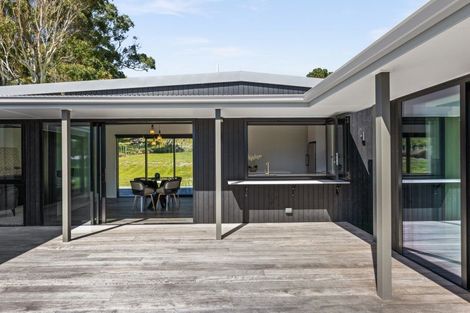 Photo of property in 4a Shoal Beach Road, Aramoana, Omakere, 4271