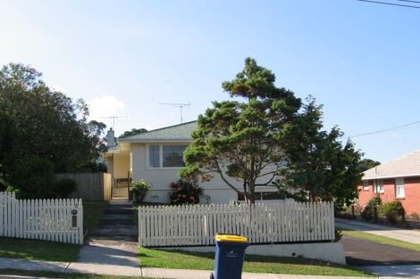 Photo of property in 8 Maui Street, New Lynn, Auckland, 0600
