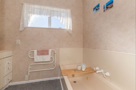 Photo of property in 31 Rimu Street, Levin, 5510