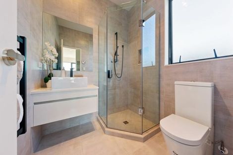 Photo of property in 11 Ropere Street, Kumeu, 0810