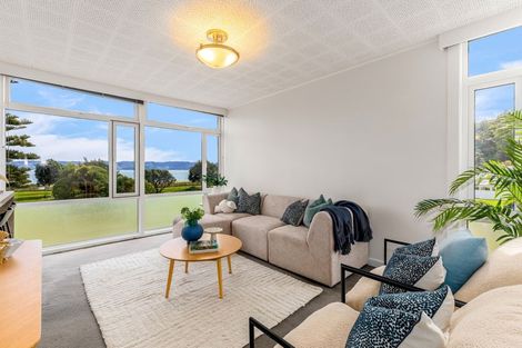 Photo of property in 39 Marine Parade, Eastbourne, Lower Hutt, 5013