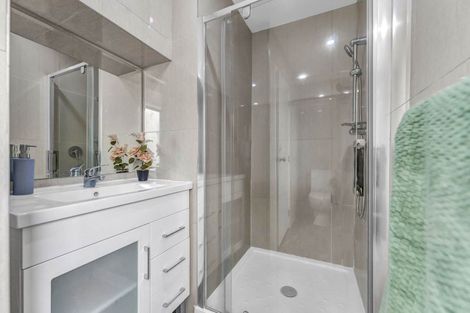 Photo of property in 12 Ranfurly Road, Papatoetoe, Auckland, 2104