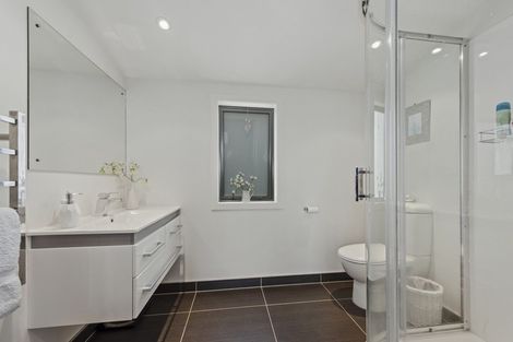 Photo of property in 19 Cosgrove Rise, Riverstone Terraces, Upper Hutt, 5018