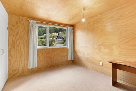 Photo of property in 255 Fernhill Road, Sunshine Bay, Queenstown, 9300