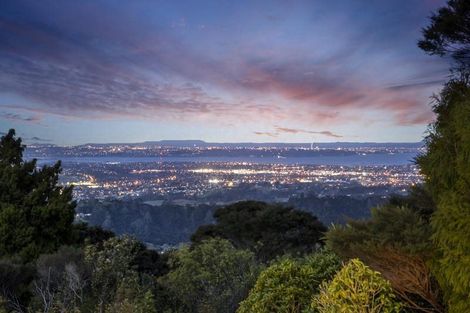 Photo of property in 51 Turanga Road, Henderson Valley, Auckland, 0612