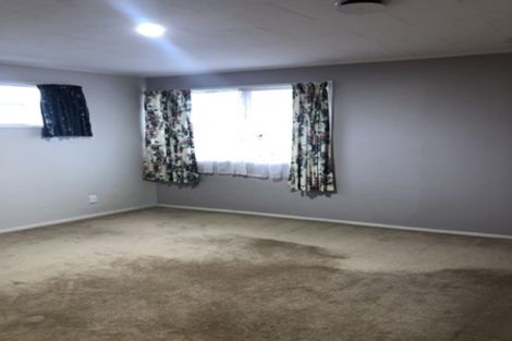 Photo of property in 58 Everglade Drive, Goodwood Heights, Auckland, 2105