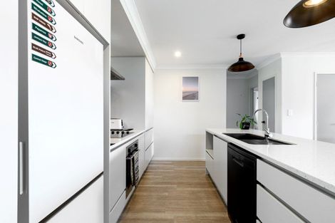 Photo of property in 34 Batty Street, Papamoa Beach, Papamoa, 3118