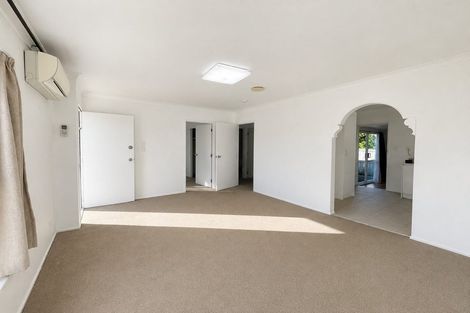 Photo of property in 1/10 Ballater Place, Highland Park, Auckland, 2010