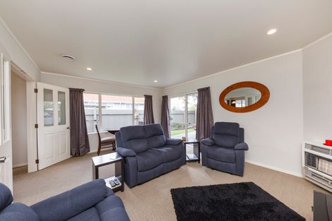 Photo of property in 2a Belfast Place, Roslyn, Palmerston North, 4414