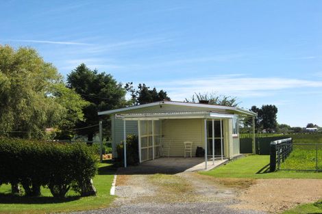 Photo of property in 22 Kew Road, Westport, 7825