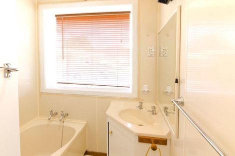 Photo of property in 40 Tamblyn Drive, Lake Roxburgh Village, Roxburgh, 9571