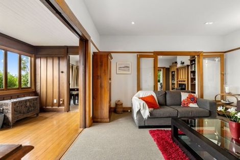 Photo of property in 140 Hackthorne Road, Cashmere, Christchurch, 8022