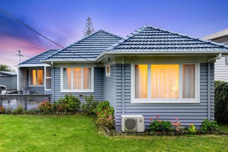 Photo of property in 58 Royal Road, Massey, Auckland, 0614