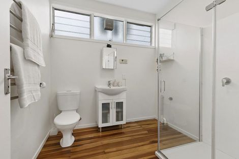 Photo of property in 142 The Ridgeway, Mornington, Wellington, 6021