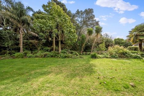 Photo of property in 9 Mcfarlane Street, Oakura, 4314