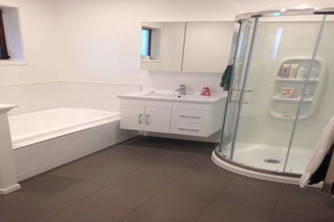 Photo of property in 1/78 Bentley Avenue, Glenfield, Auckland, 0629