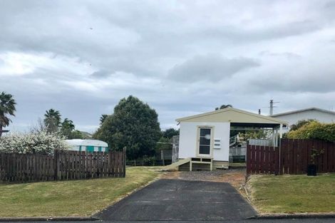 Photo of property in 1 Motuketekete Avenue, Army Bay, Whangaparaoa, 0930