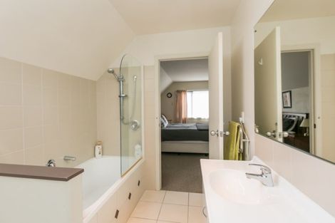 Photo of property in 38a Murphy Road, Taradale, Napier, 4112