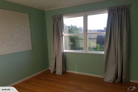 Photo of property in 24 Glen Road, Raumati South, Paraparaumu, 5032