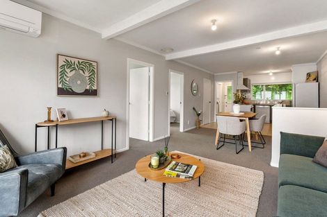 Photo of property in 1/15 Bloomsbury Grove, Newlands, Wellington, 6037