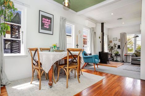 Photo of property in 38 Queen Street, Dannevirke, 4930