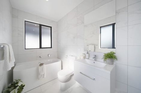 Photo of property in 26 Emerald Avenue, Rosehill, Papakura, 2113