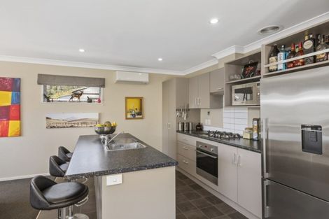 Photo of property in 10 Poppy Watts Grove, Stokes Valley, Lower Hutt, 5019