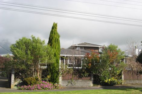 Photo of property in 229 Omata Road, Spotswood, New Plymouth, 4310