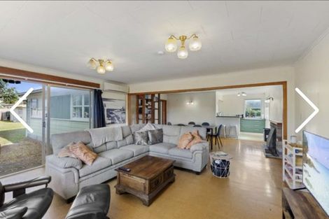 Photo of property in 98 Field Way, Waikanae Beach, Waikanae, 5036