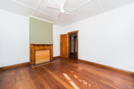 Photo of property in 16 Ngaio Street, West End, Palmerston North, 4412