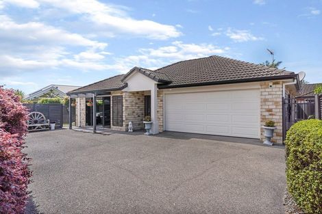 Photo of property in 14 Putaka Place, Papamoa Beach, Papamoa, 3118