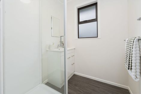 Photo of property in 50 Barrys Road, Glendene, Auckland, 0602