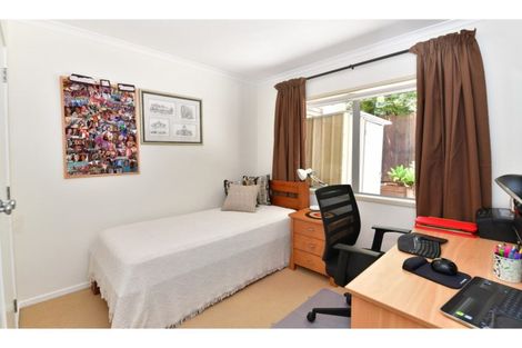 Photo of property in 10 Seamount Drive, Red Beach, 0932