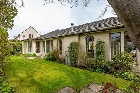 Photo of property in 6a Makora Street, Fendalton, Christchurch, 8041