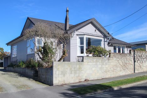 Photo of property in 2 Arthur Street, Holmes Hill, Oamaru, 9401
