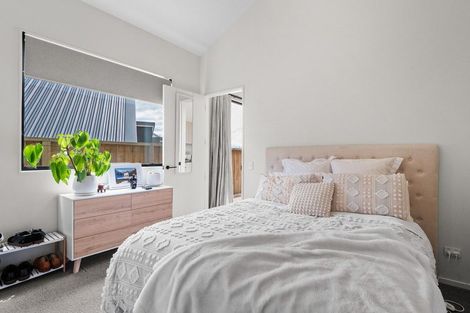 Photo of property in 93 Spur Ridge Rise, Jacks Point, 9371