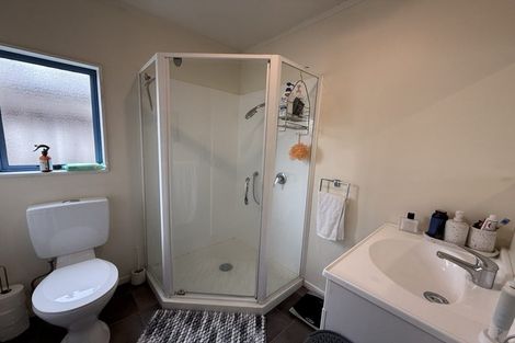 Photo of property in 2 Parma Place, Henderson, Auckland, 0612