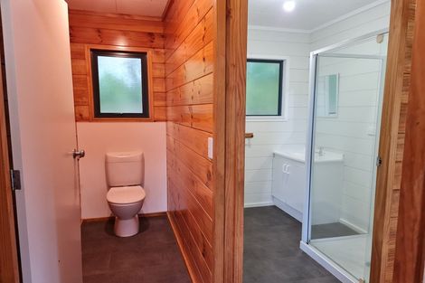 Photo of property in 142 Arawhata Road, Paraparaumu, 5032