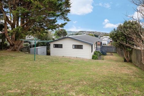 Photo of property in 21 Marne Grove, Waitangirua, Porirua, 5024