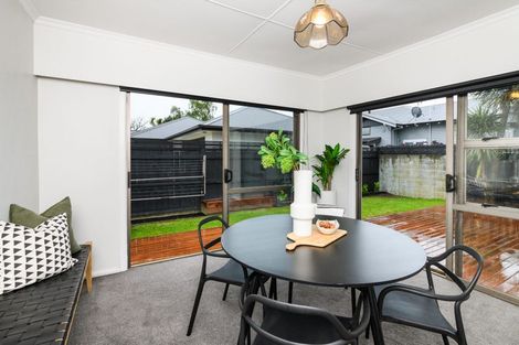Photo of property in 76a Wood Street, Takaro, Palmerston North, 4410
