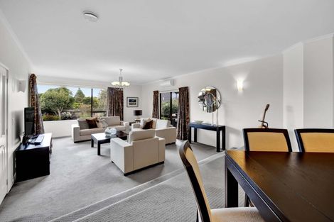 Photo of property in 3b Larsen Place, Merrilands, New Plymouth, 4312
